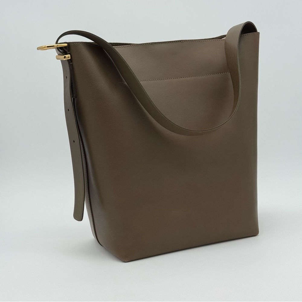 The Essential Leather Bucket Tote by Madewell in Burnt Olive Green